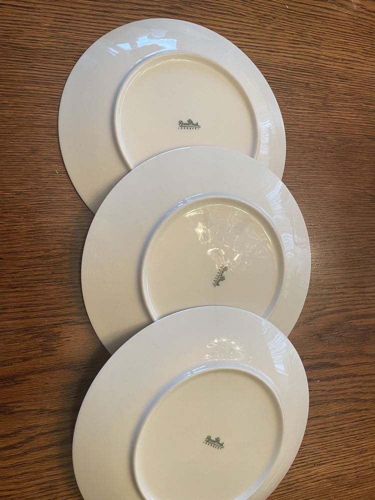 Do sprzedania porcelana stara Rosethal . Kolor kosc sloniowa, 2 barsz