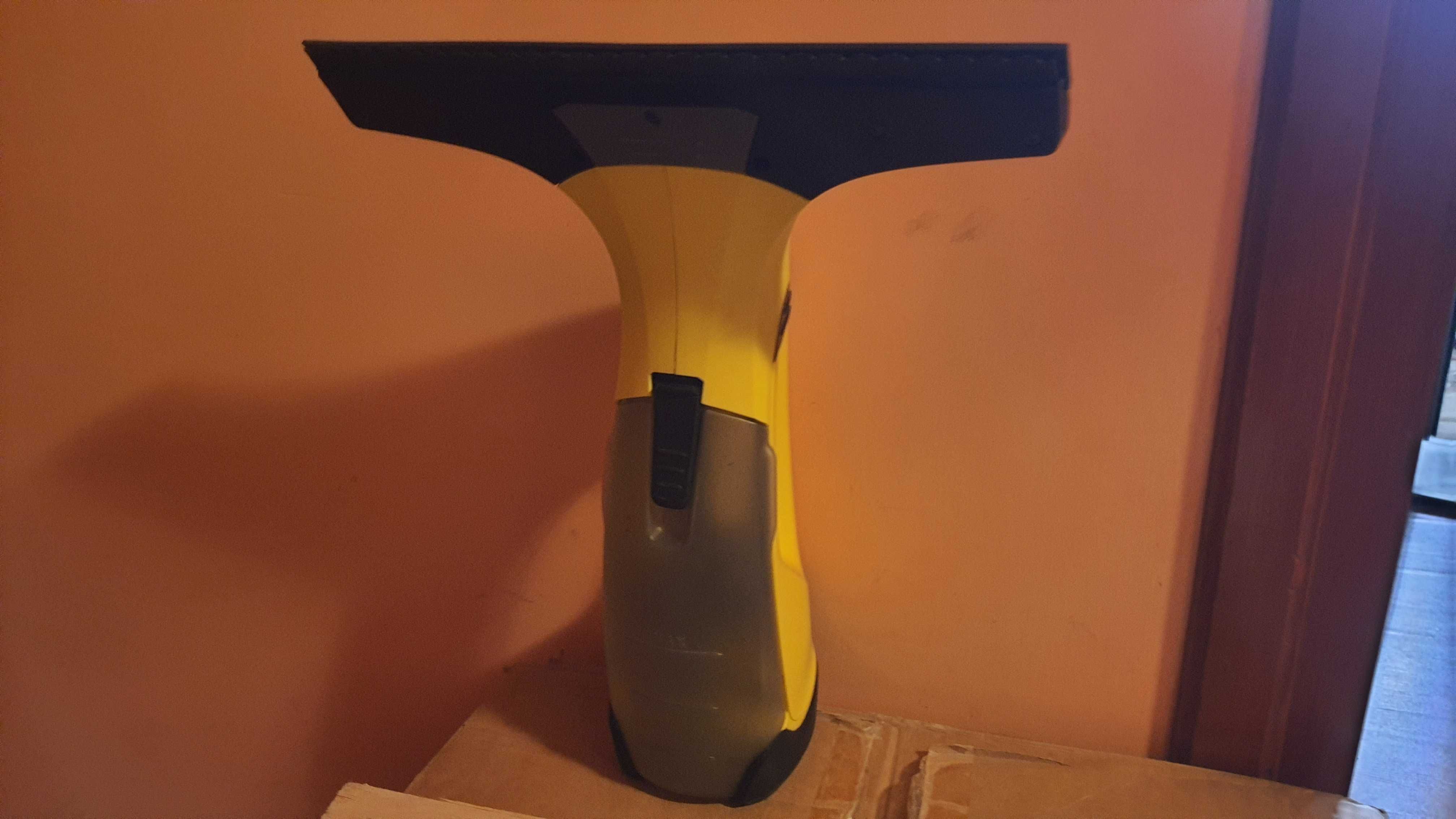 Myjka ściągaczka odkurzacz do okien Karcher WV 2