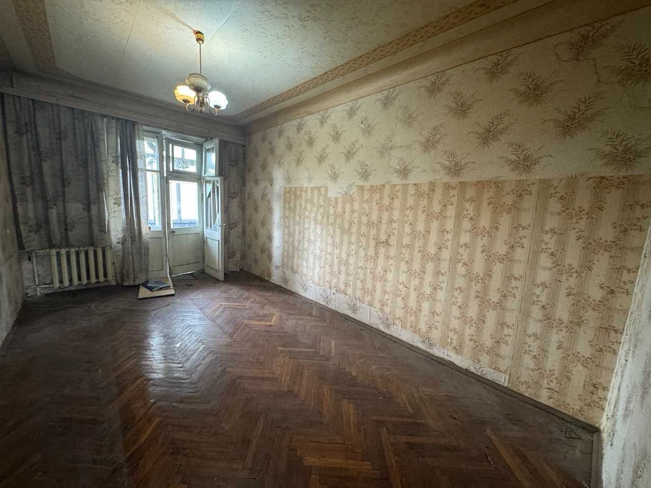 Без% 2-х кім поліпшена сталінка Нивки метро/ Стрийська вул.