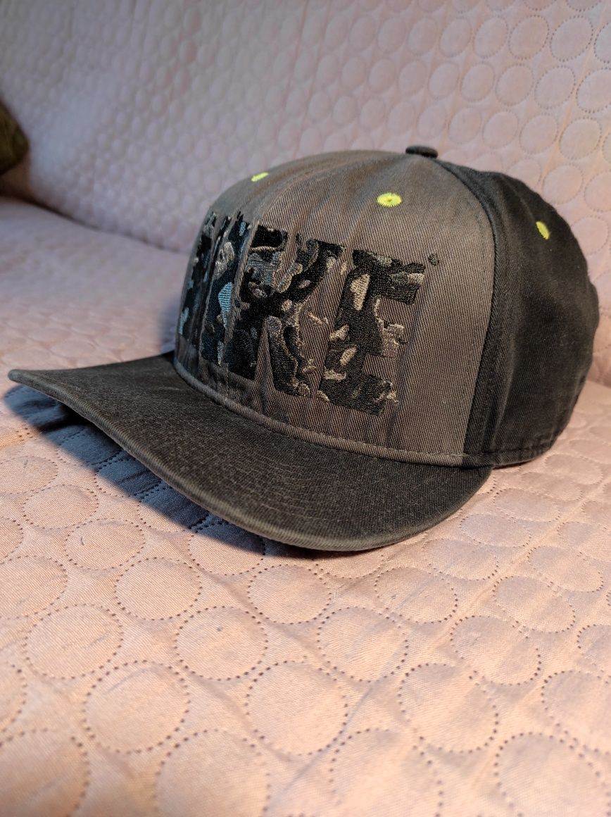 Czapka z daszkiem, Nike fullcap