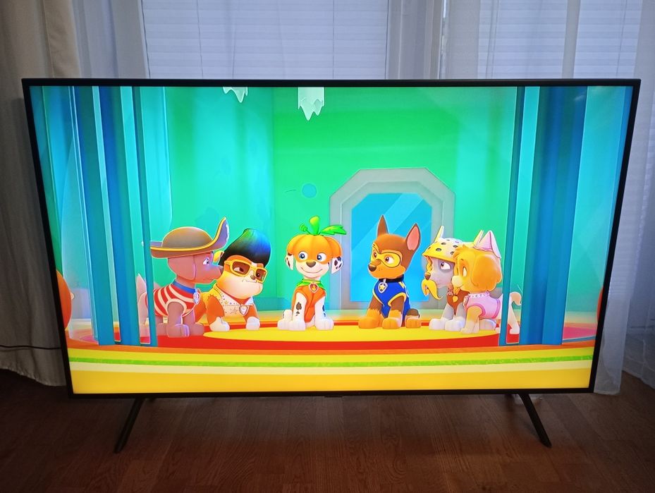 Samsung 40' 4K-UHD, Dvb-t2, Smart TV, HDR