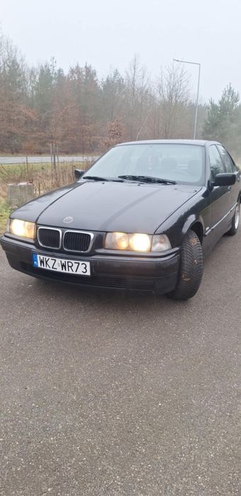Bmw e36 sedan