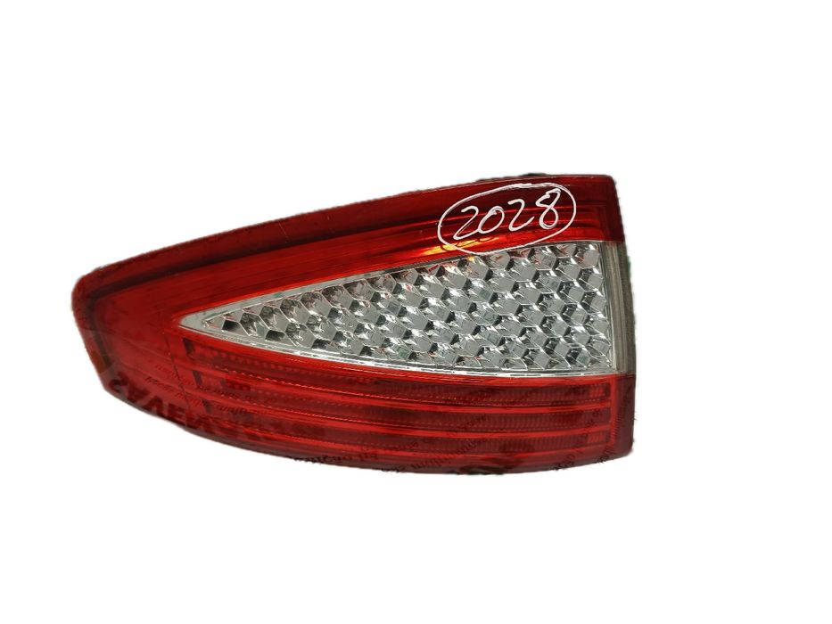 Farolim esquerdo FORD Mondeo IV (BA7)