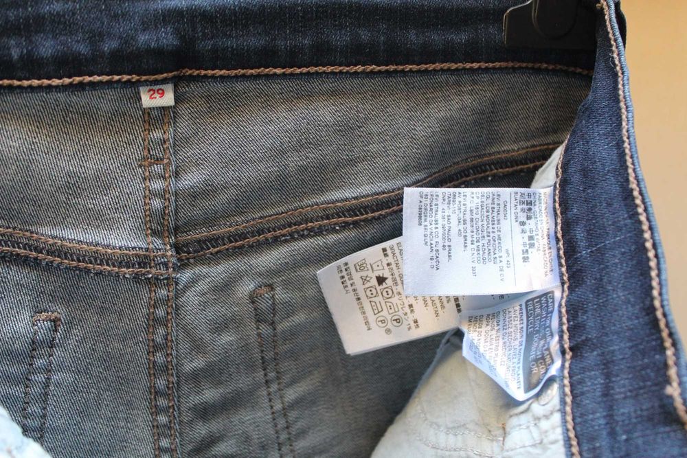 Шорты, джинсовые, Levi's, р 29, состояние новых