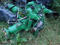 Tylna lewa zwolnica John Deere 6220