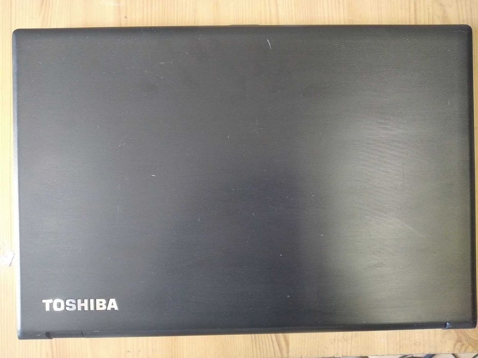 Toshiba Pro R50/Windows 11  /Dysk SSD 240GB /zasilacz komplet- 330 PLN