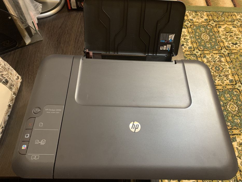 БФП HP Deskjet 2050
