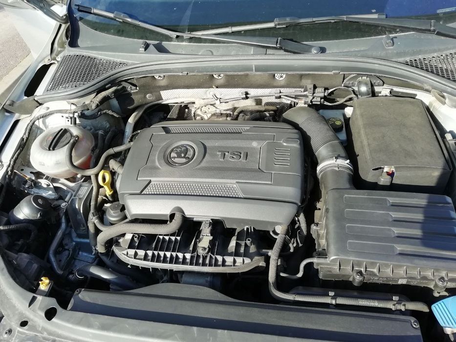 Авто skoda Octavia A7 автомат турбо 1.8