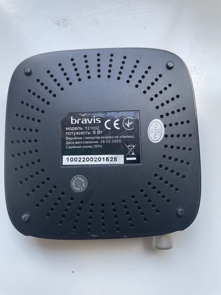 Bravis T21002 тв тюнер двб-т2