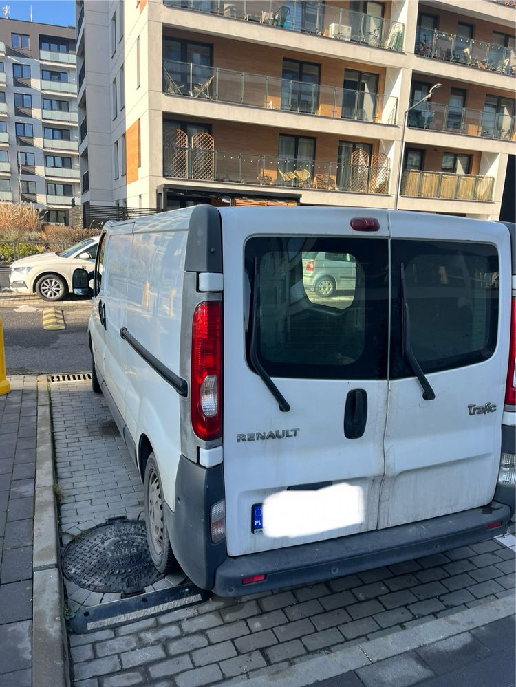 Renault trafic L2H1 2007r.
