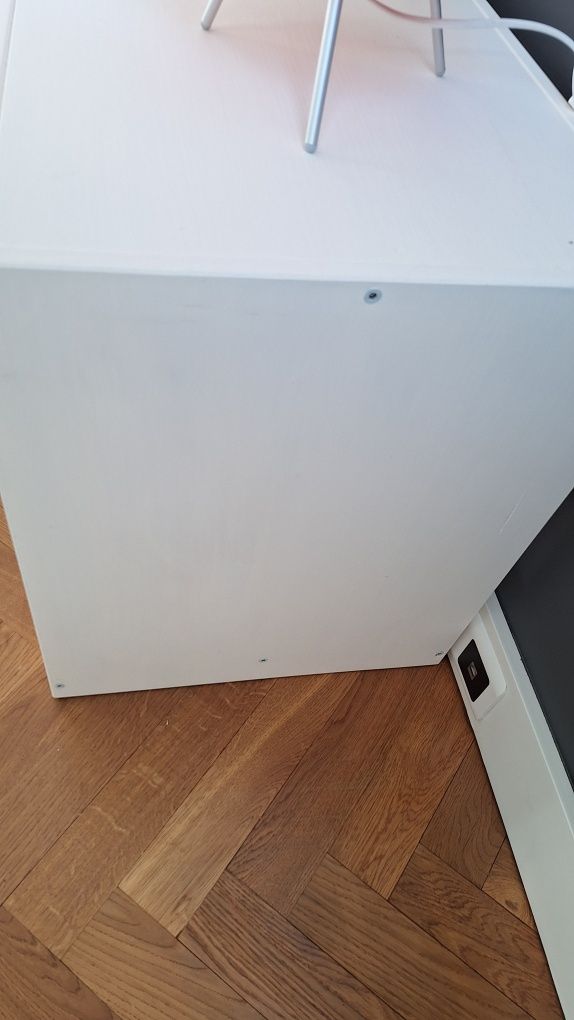Ikea Trofast sosnowy malowany na biało z pojemnikami