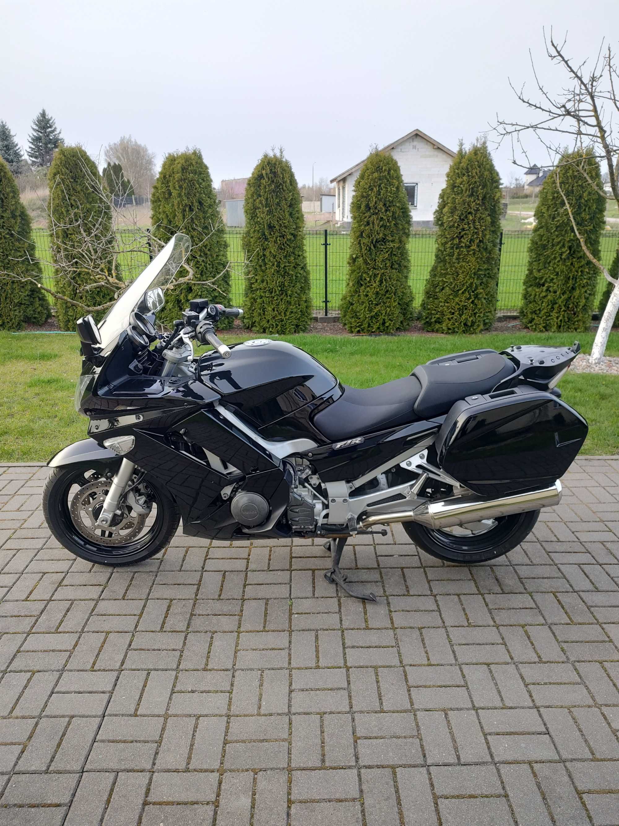 Motocykl Yamaha FJR 1300 rok 2009