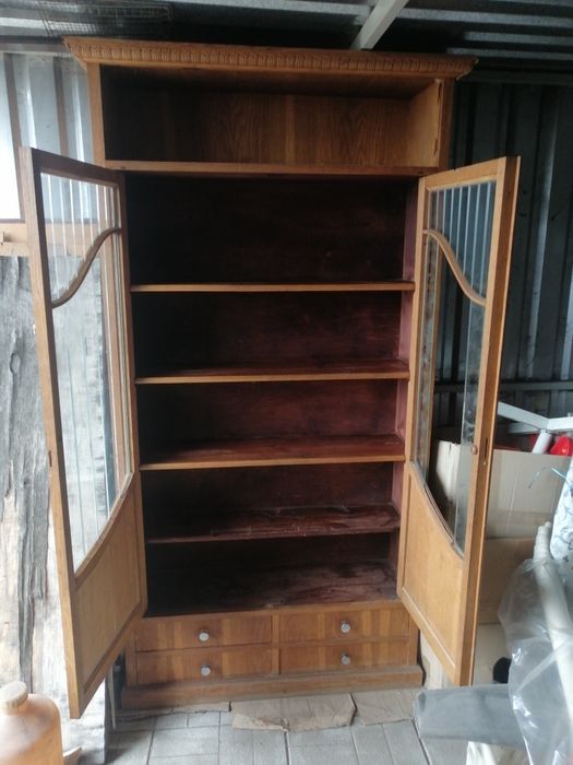 Шкаф книжный дубовый