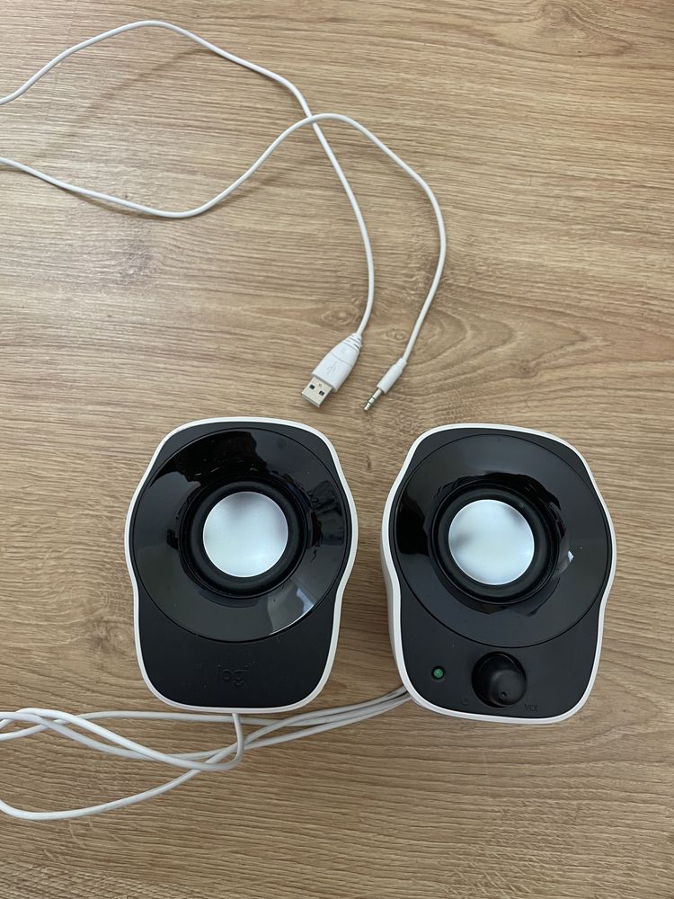 Colunas Logitech Z120