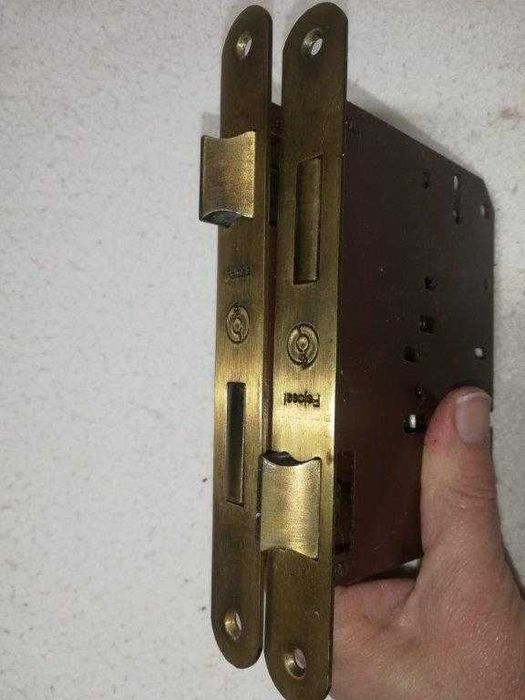 Ferragens - fechaduras e puxadores