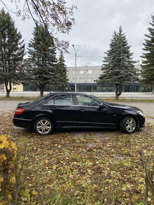 Mercedes Benz E350 повний привід 2010 рік