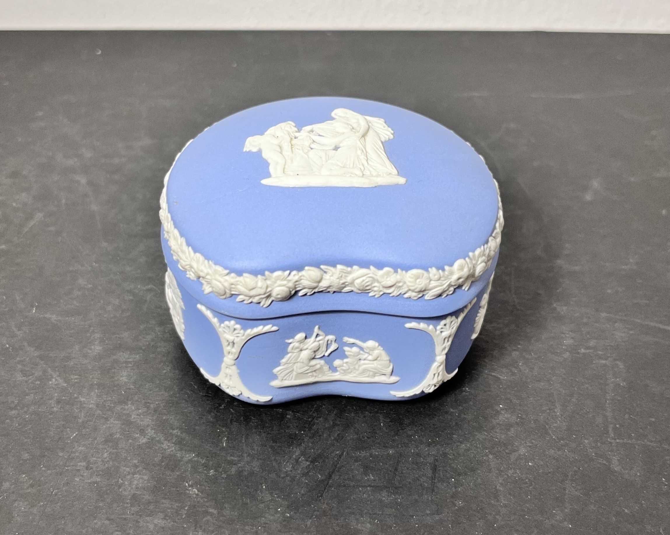 Puzderko szkatułka Wedgwood Blue Jasperware starożytny Rzym scen