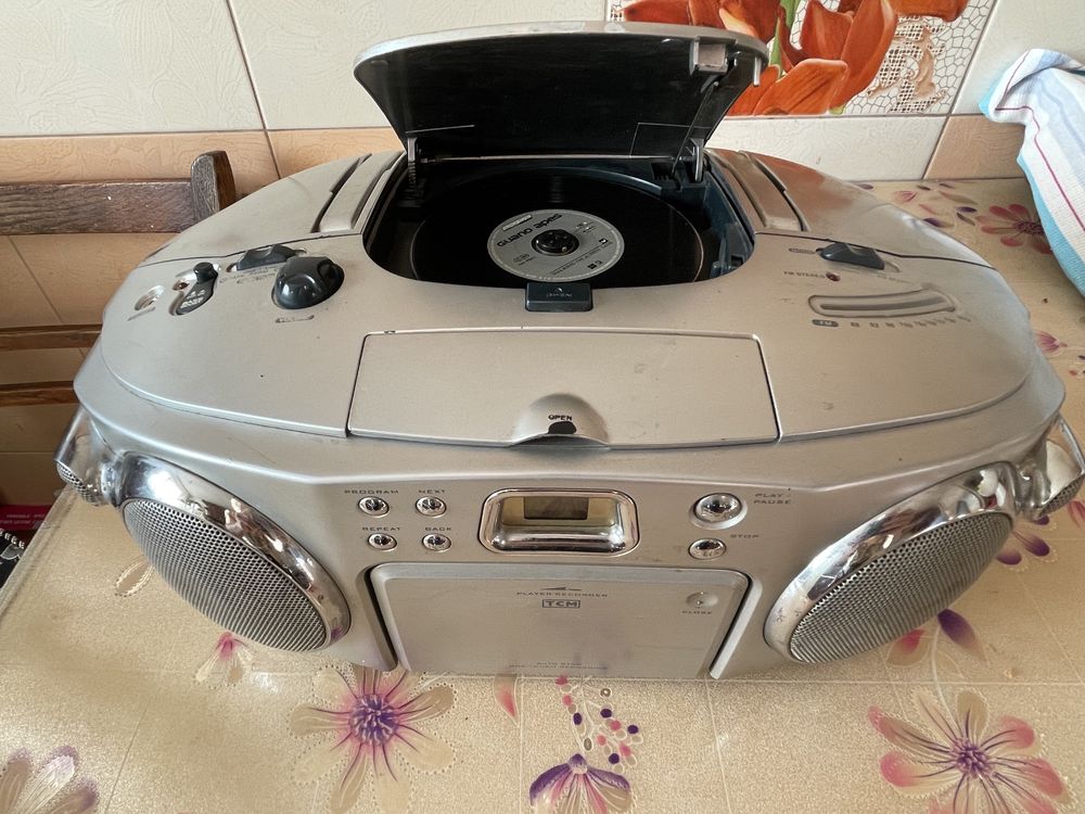 TCM магнітола з програвачем аудіо CD дисків