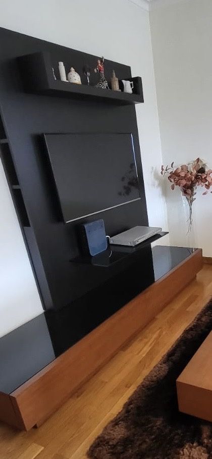 Movel de tv e mesa de centro
