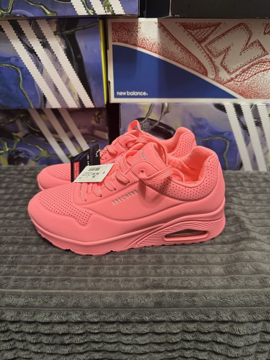 Жіночі кросівки SKECHERS UNO - STAND ON AIR 36(23см) оригінал
