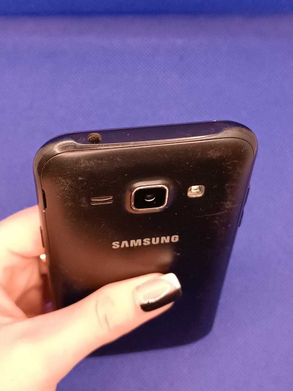 Samsung Galaxy J100 6 Black 1\4