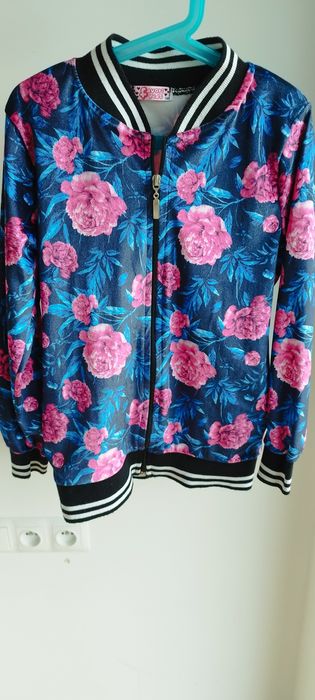 Dres welurowy bawełniany kwiaty róże kotek czarny malinowy bluza
