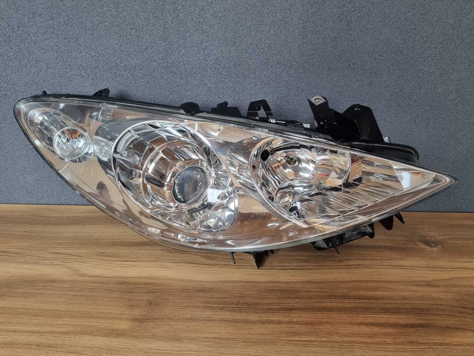 NOWA ORYGINALNA Lampa Przednia Soczewka Peugeot 307 PRAWY PRZÓD WYSYŁK