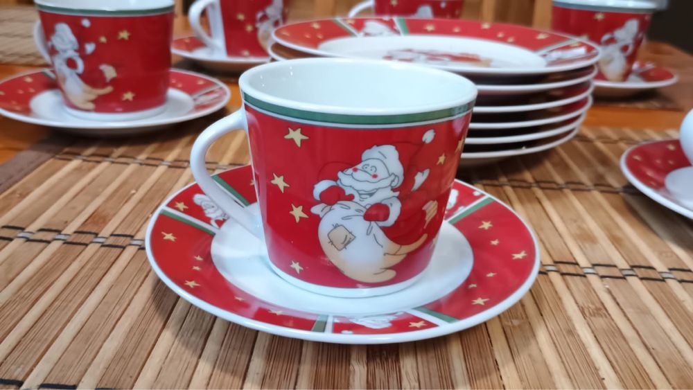 zestaw świąteczny filiżanki talerzyki komplet zastawa