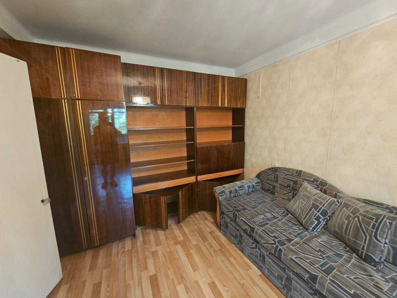 Продам 1-к квартиру Александровский район, ул. Школьная, район СШ № 1