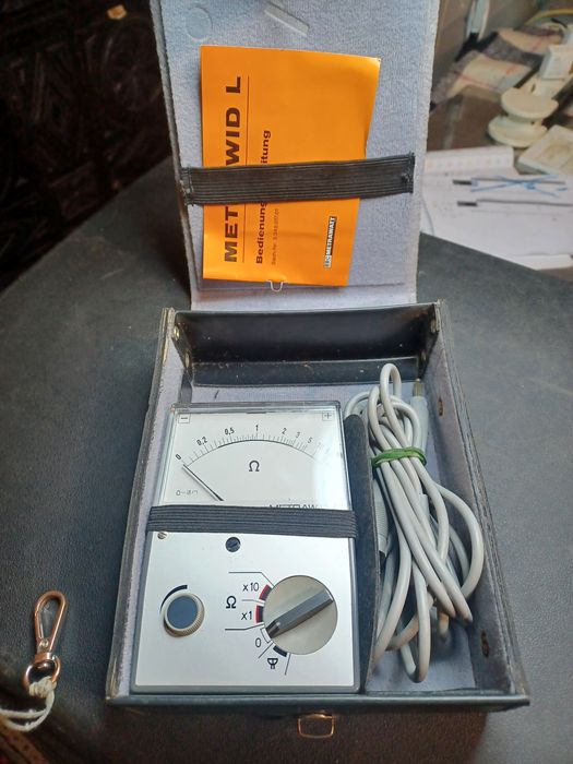 Ohmimetro analógico