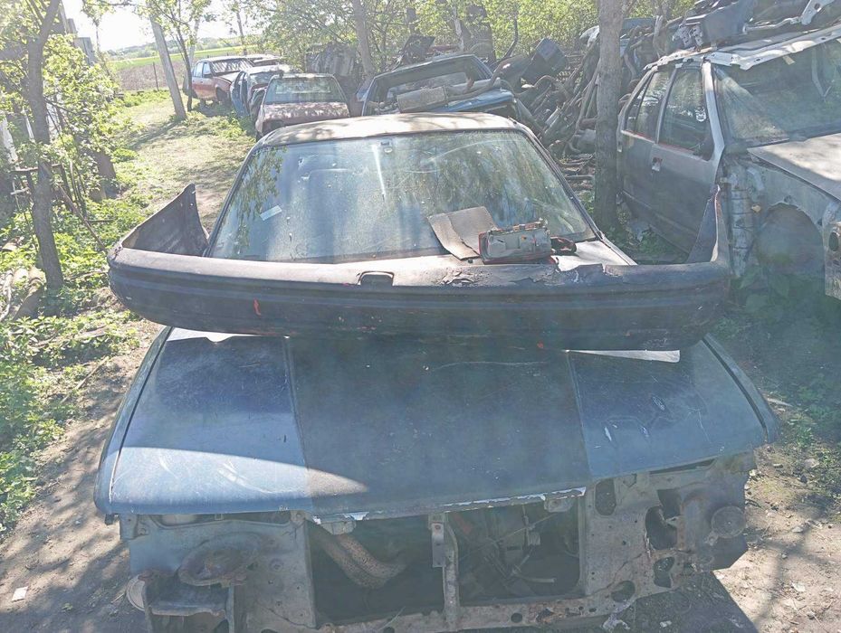 Приборка Форд ескорт, торпеда,пластик салону. Панель приладів ford