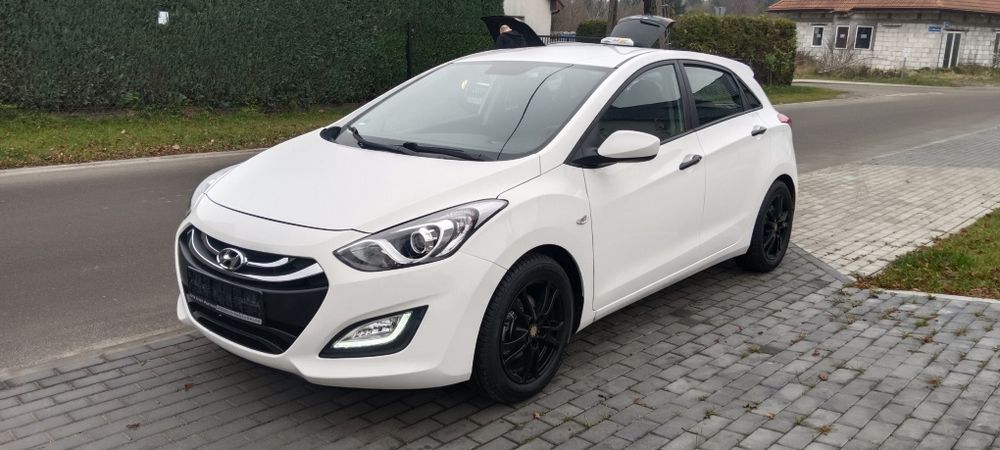 Hyundai i30 2013r 1, 4benzyna 143 tys km świeżo sprowadzony stan bdb