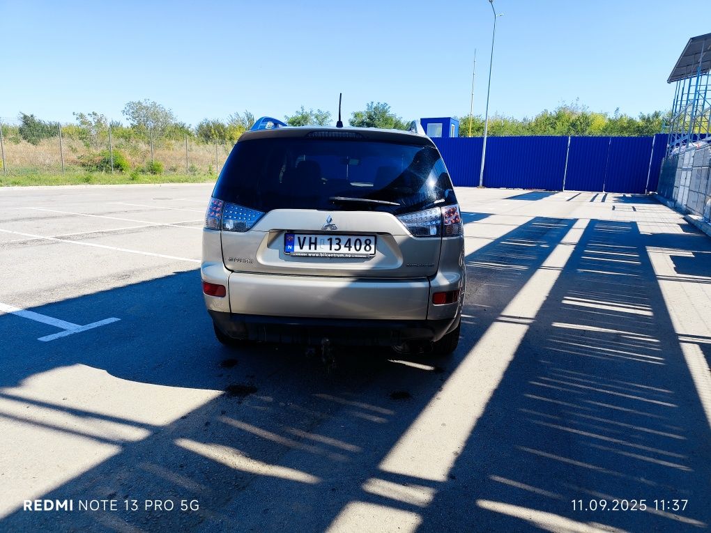 Митсубиси Аутлендр 2.0 TDI 7 мест