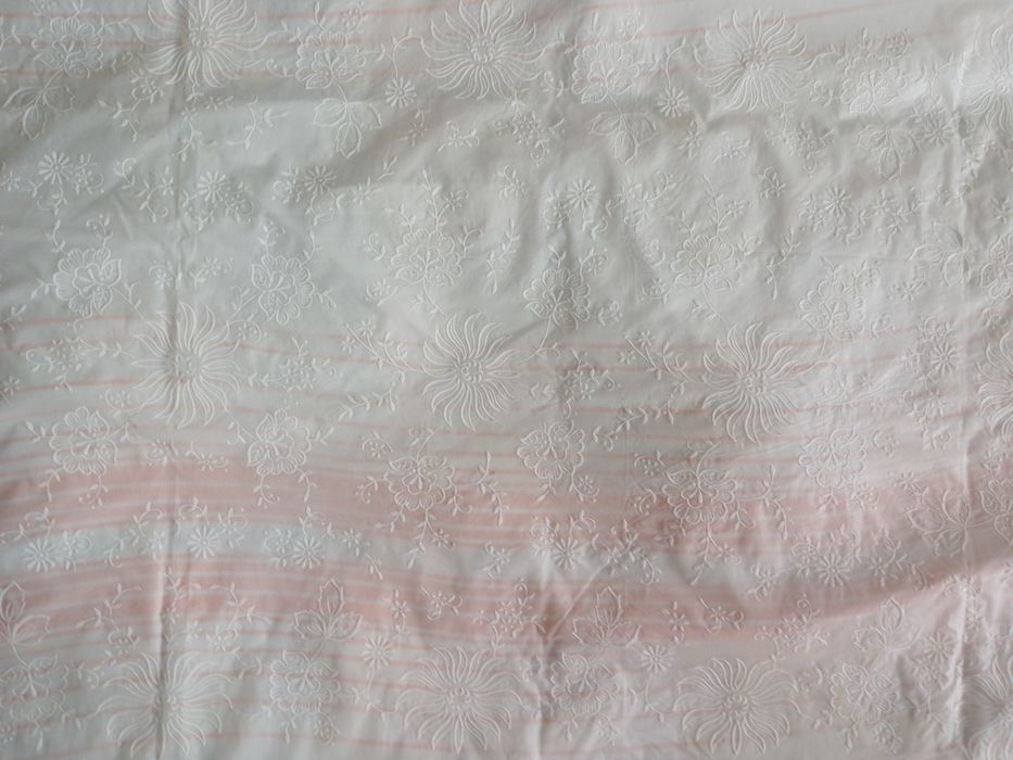 Продається клейонка на стіл.