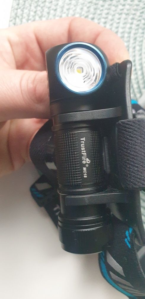 Trustfire mc18 1200 lumenów latarka led