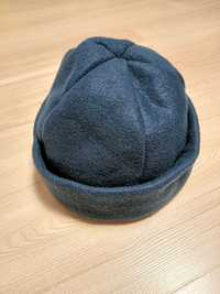 Granatowa czapka