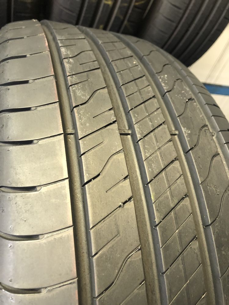 235/50r19 goodyear efficient grip 2