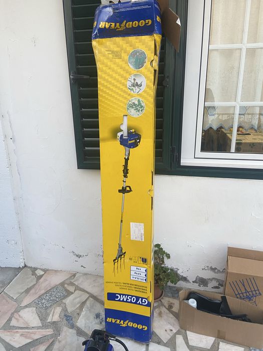 Varejadora gasolina 25,4 CC GOODYEAR como nova