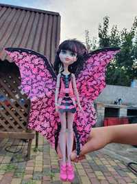 Кукла серии Monster High Дракулаура.