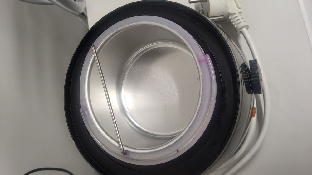 Podgrzewacz do wosku