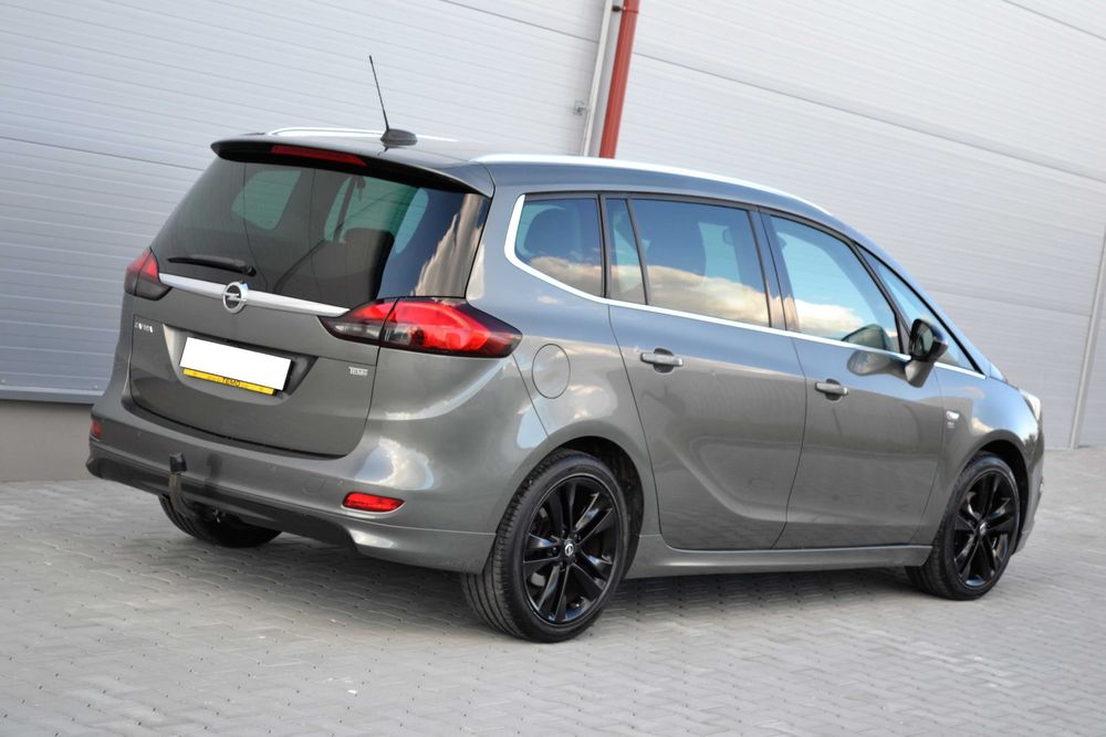 Opel Zafira C Lift 1.4T 140KM OPC Line**Navi**PDC P+T**Kamera cofania