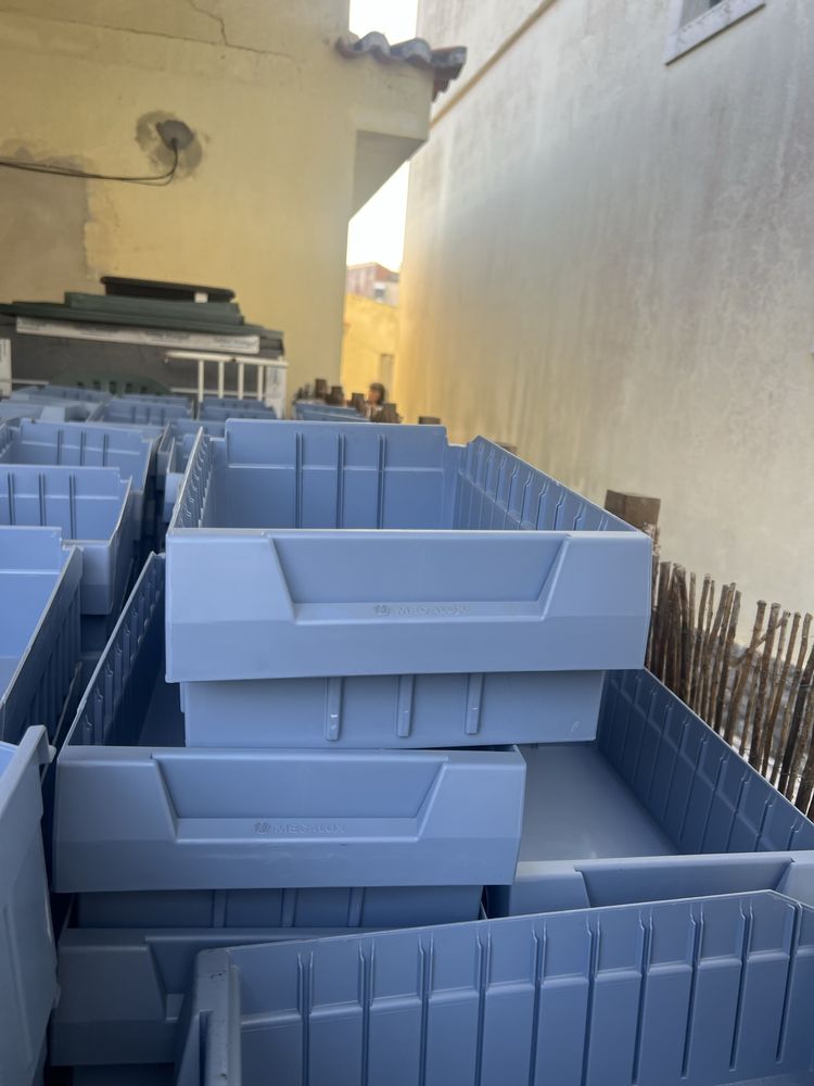 Caixas de plastico