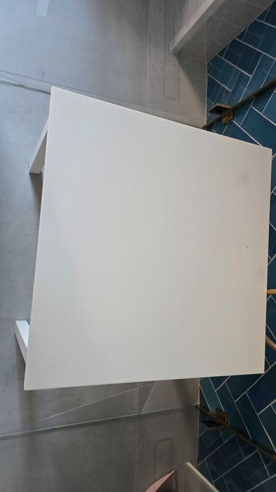 Stolik drewniany biały z 2 krzesełkami dla dzieci