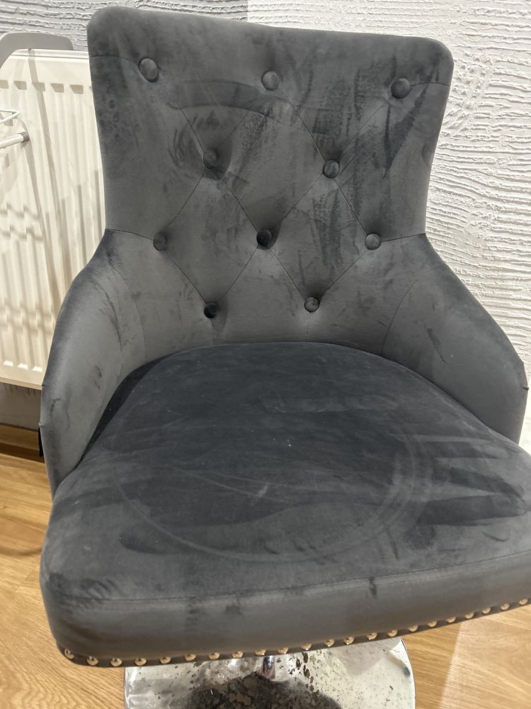 Fotel krzeslo obrotowe pikowane szare