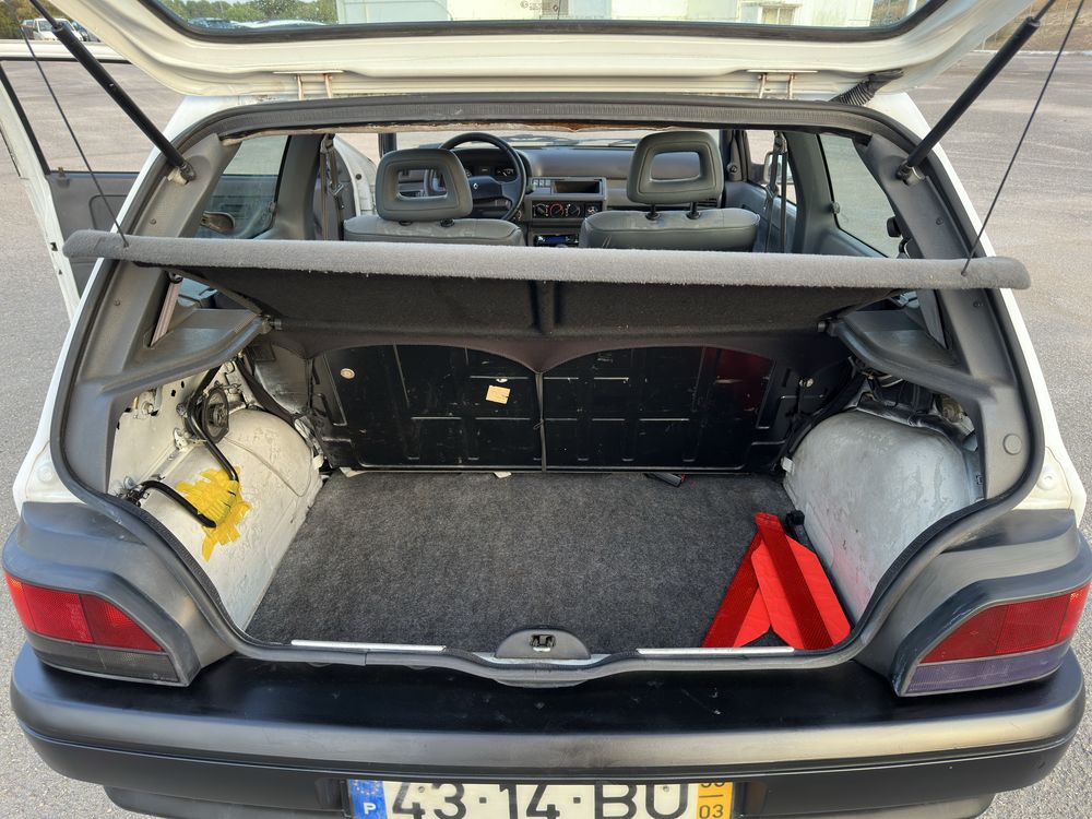 Renault clio 1.3 com apenas 126mil kms