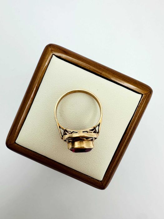 Złoty pierścionek Warmet 585 z czerwonym oczkiem, Waga: 4,62g / R.17