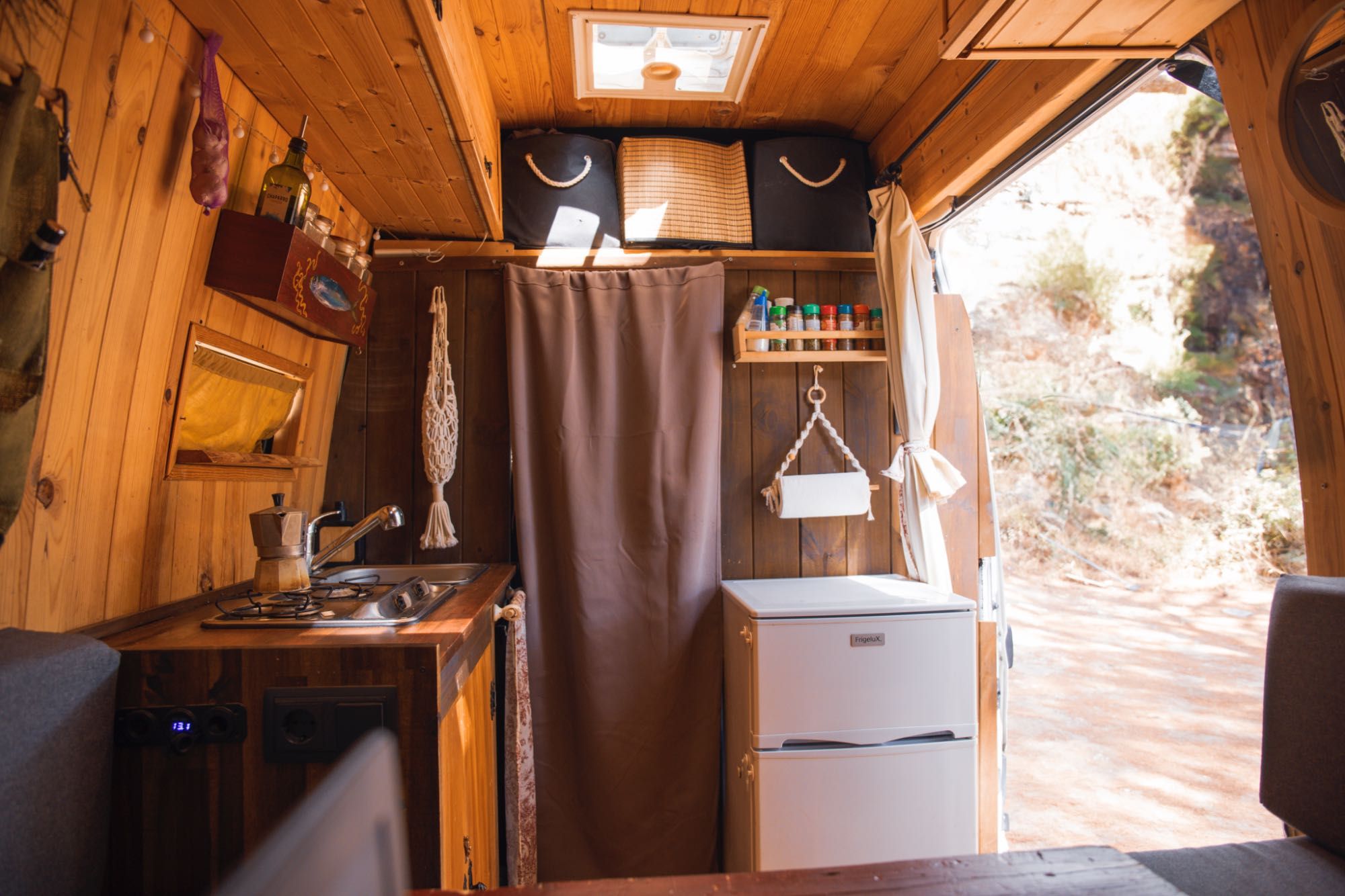 Renault Master L2H3 Camper – Totalmente equipada e pronta a viajar!