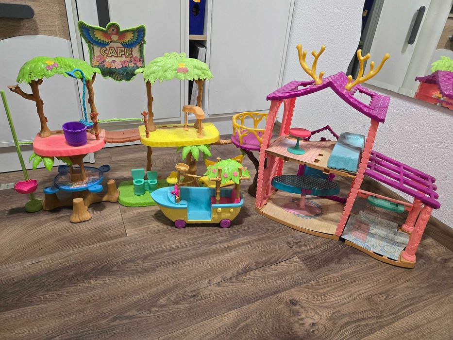 Łodka Duzy domek Jelonka, Tropikalna Kawiarenka Enchantimals