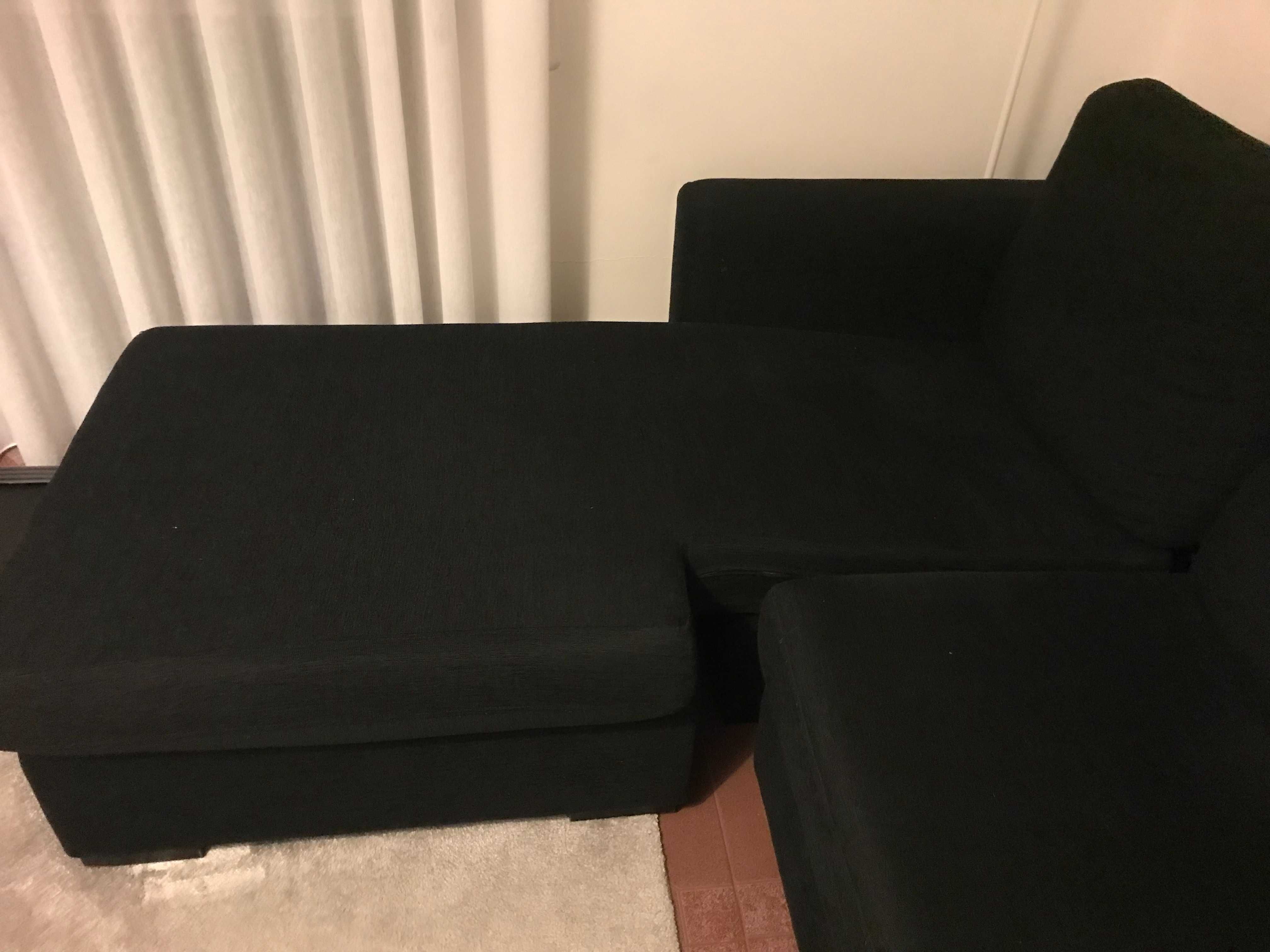 Sofá Preto com Chaise Longue