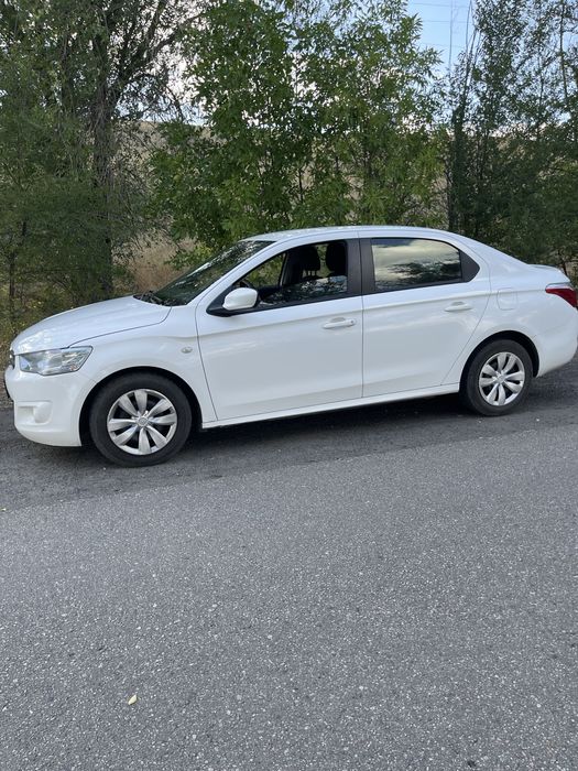 Продам авто Citroen c-elysee 1,2 2013 року газ/бензин